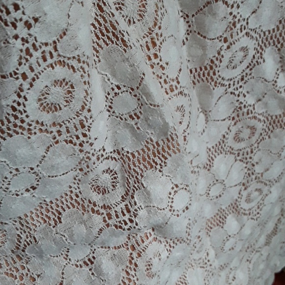 A orange cream dress - Picture 4 of 4